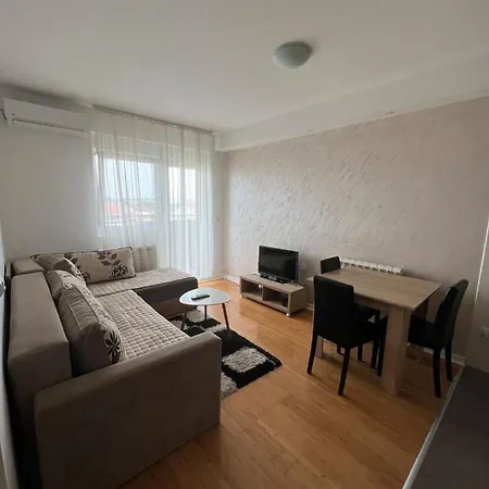 Delete 4 Apartment Belgrade Exterior photo