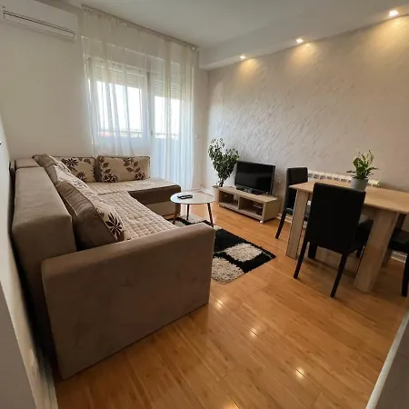 Delete 4 Apartment Belgrade Exterior photo