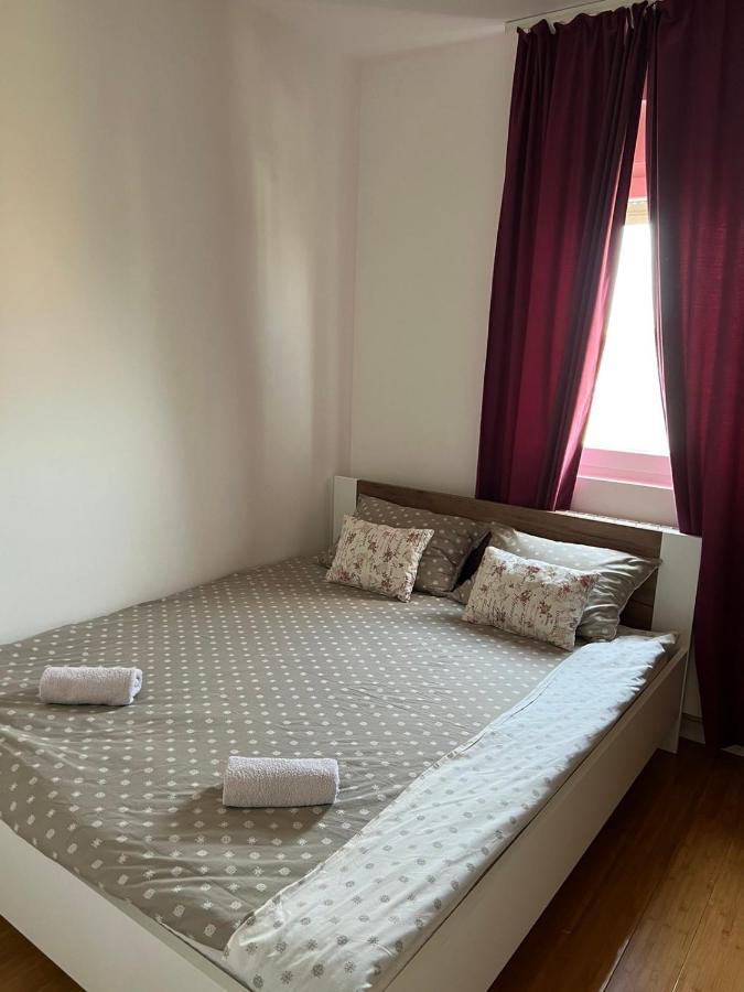 Delete 4 * Belgrade
